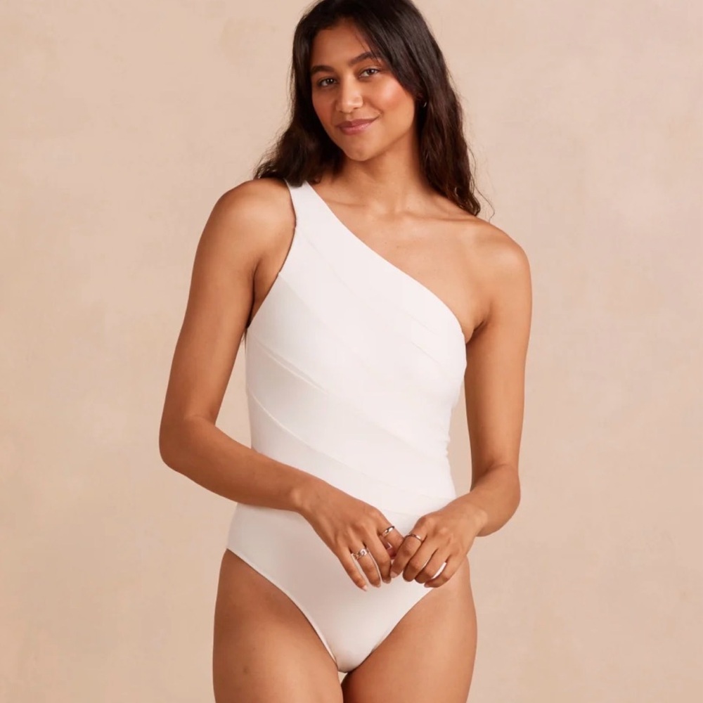 NWT White Summersalt Sidestroke Swimsuit
